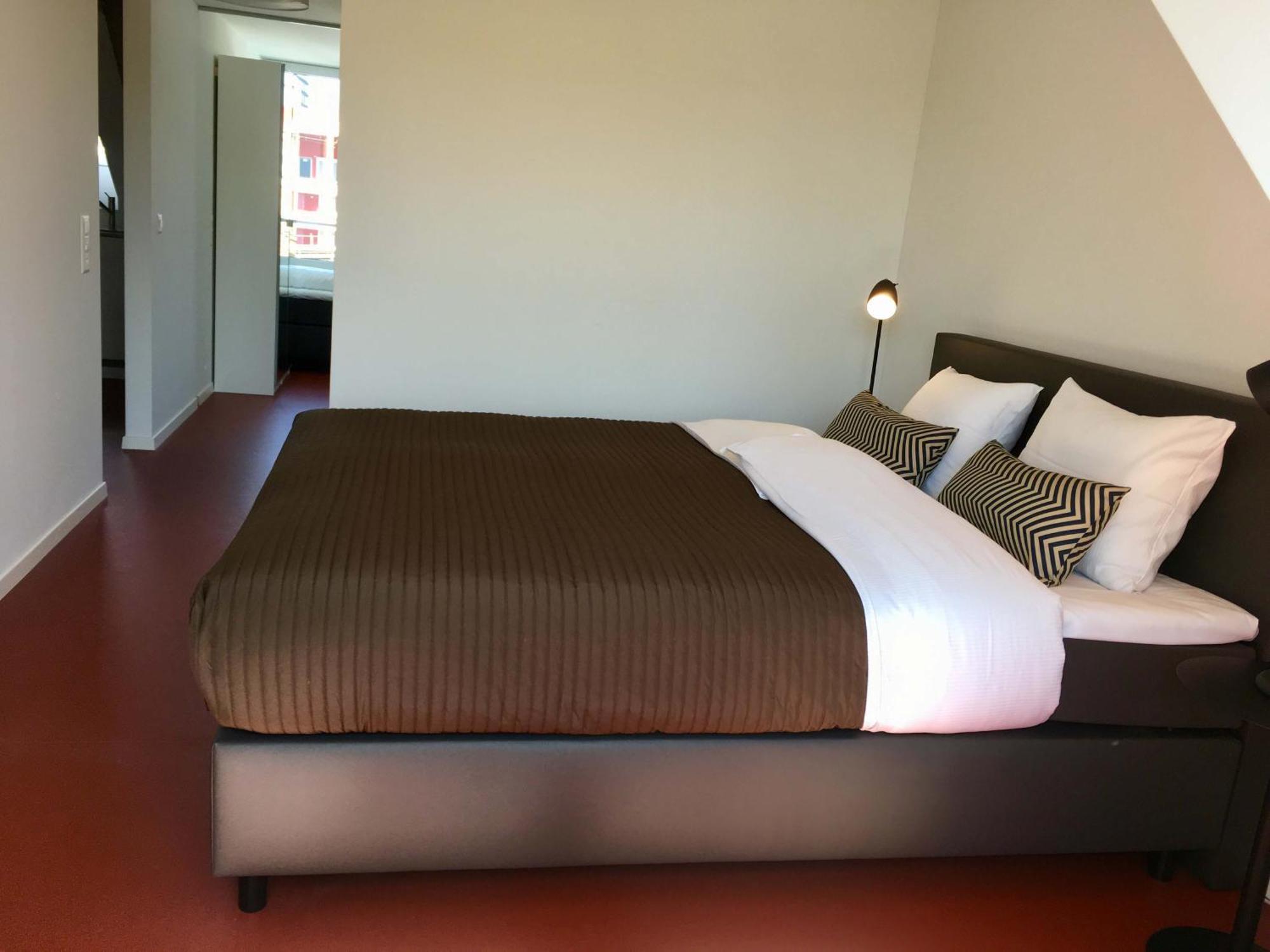 Viadukt Homestay Zurich Bagian luar foto